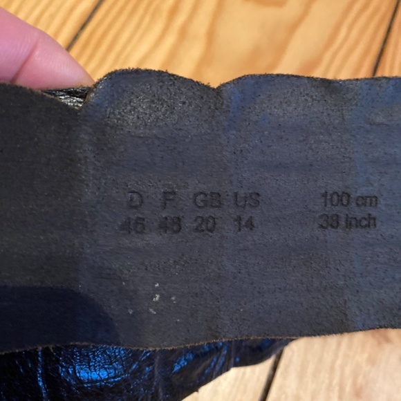 Olsen Leather Loop Belt - Picture 13 of 13